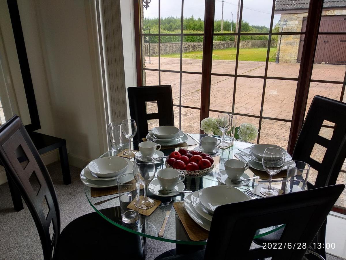 Cottage With Panoramic Views Kirk of Shotts Exteriör bild