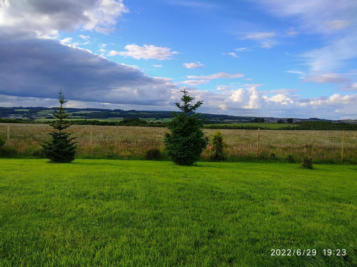 Cottage With Panoramic Views Kirk of Shotts Exteriör bild