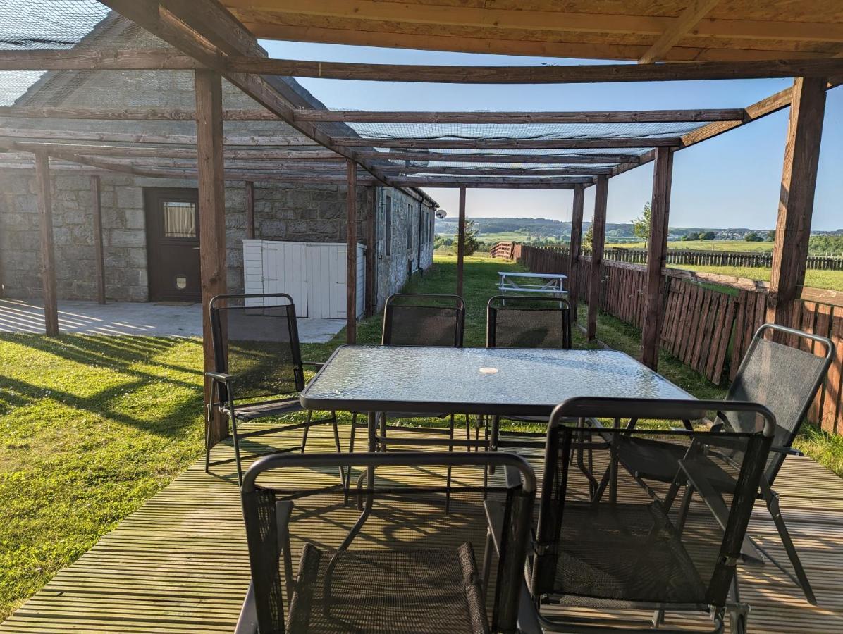 Cottage With Panoramic Views Kirk of Shotts Exteriör bild